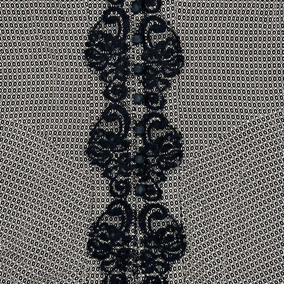 Nine West 100% Silk Lace Trim V Neck Blouse Womens Medium Black - Picture 12 of 14
